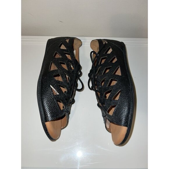 GENTLE SOULS by Kenneth Cole Betsi Flat Lace-up Sandal Sandal Black Sz 9M - Picture 8 of 13